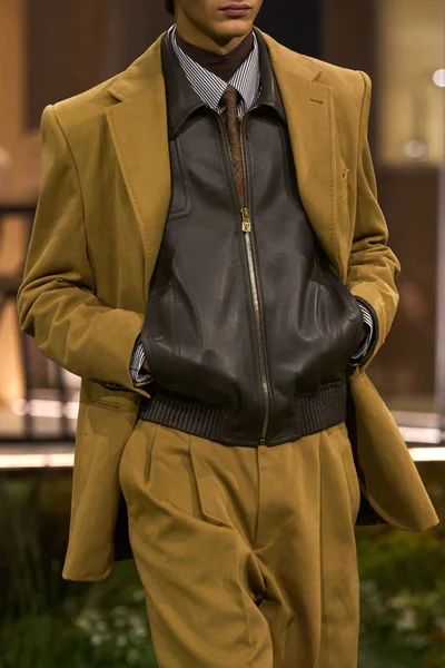 Look 92